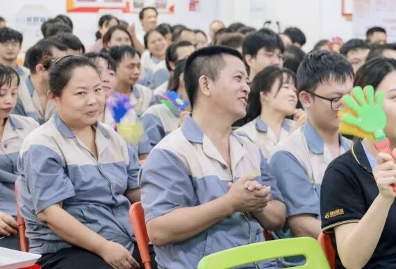 悦享团圆,刷新精彩|傲群连续 17 年中秋之约