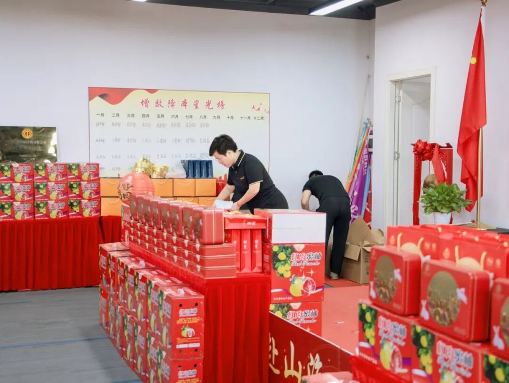 悦享团圆,刷新精彩|傲群连续 17 年中秋之约